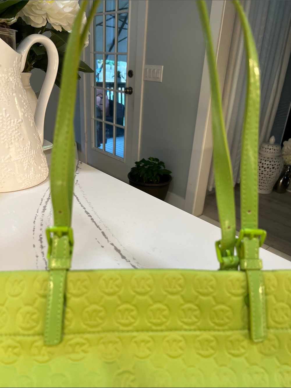 Michael Kors Het Set Neoprene Large Neon Lime Embossed Logo Tote - Picture 13 of 16